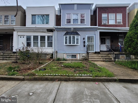 Dwelling with Rental, Interior Row/Townhouse - PHILADELPHIA, PA