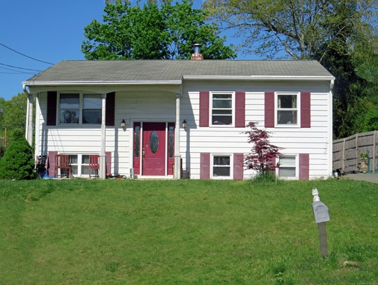 Single Family For Sale, Raised Ranch - Seymour, CT