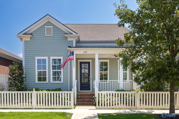 Bungalow/Craftsman, Single Family Residence - Madison, AL
