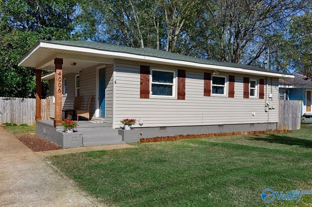 Single Family Residence, Ranch/1 Story - Huntsville, AL