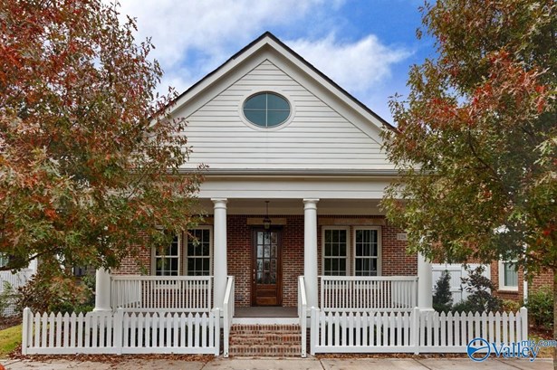 Ranch/1 Story, Traditional, Single Family Residence - Madison, AL