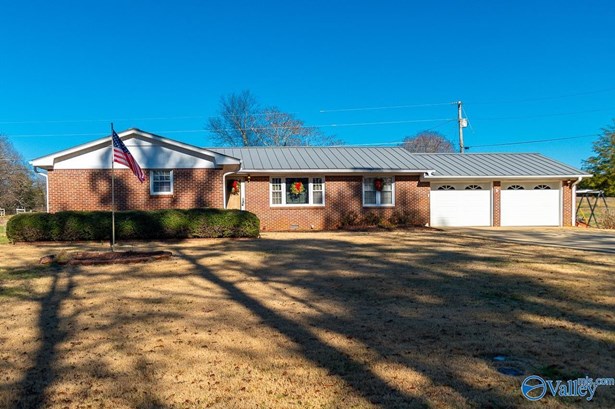 Single Family Residence, Ranch/1 Story - Rogersville, AL