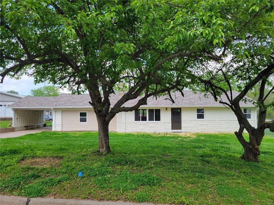 Residential, Traditional,Raised Ranch - Cape Girardeau, MO