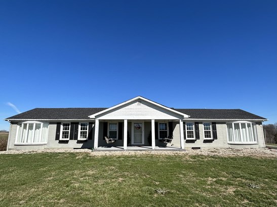 Single Family Residence, Colonial - Columbia, KY