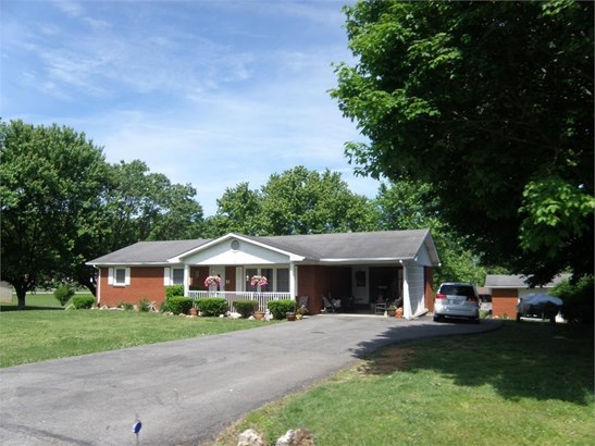 Single Family Residence - Russell Springs, KY