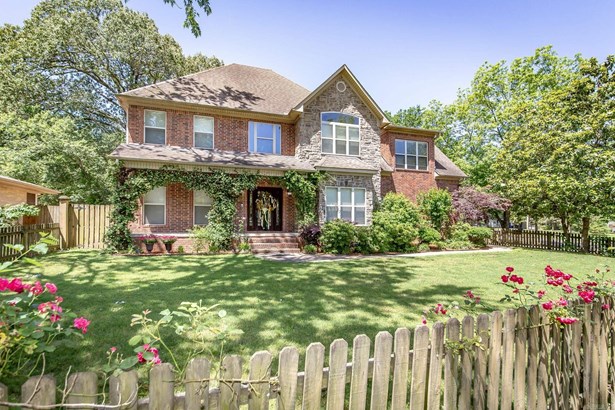 Traditional, Detached - North Little Rock, AR