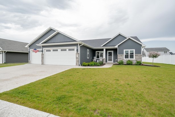 1 Story - Appleton, WI