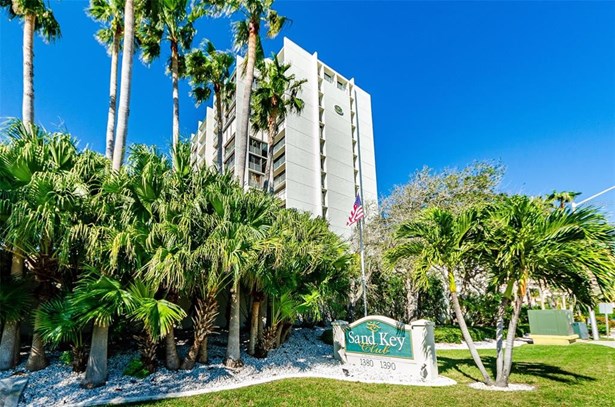 Condominium - CLEARWATER, FL