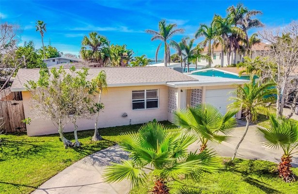 Single Family Residence - MADEIRA BEACH, FL