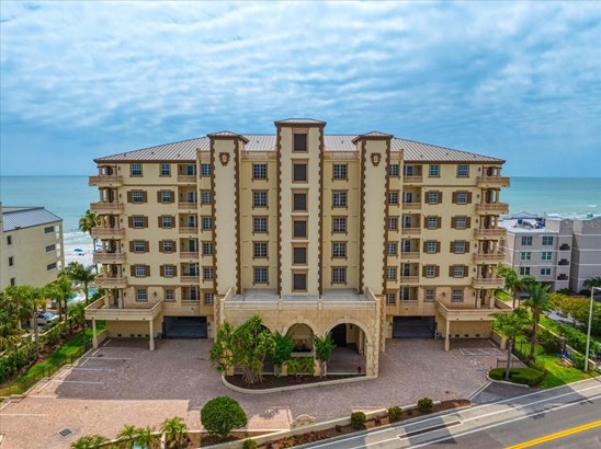 Condominium - INDIAN SHORES, FL