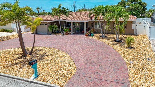 Single Family Residence - ST PETE BEACH, FL
