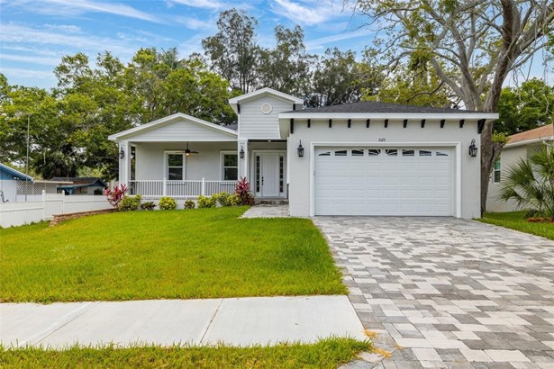 Single Family Residence - CLEARWATER, FL