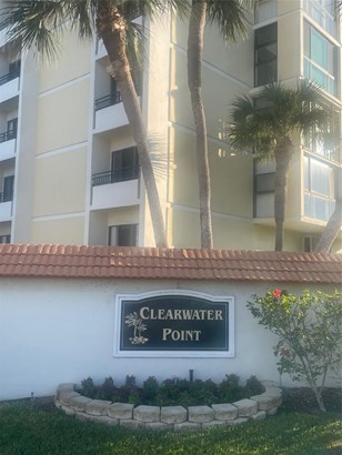 Condominium, Traditional - CLEARWATER, FL