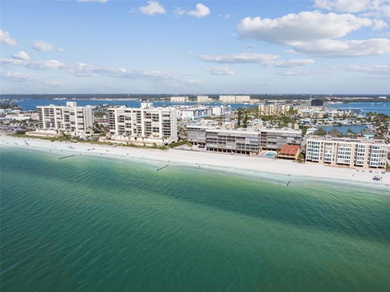 Condominium, Elevated,Florida - MADEIRA BEACH, FL