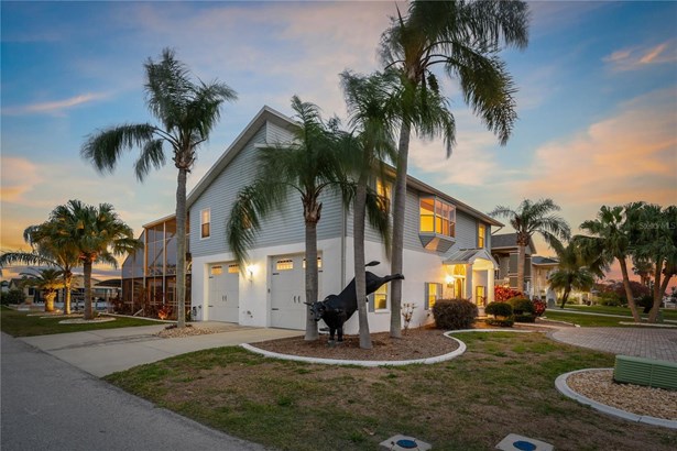 Single Family Residence - HUDSON, FL