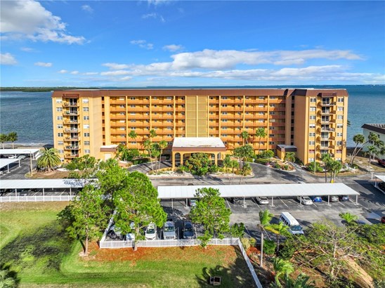Condominium - DUNEDIN, FL