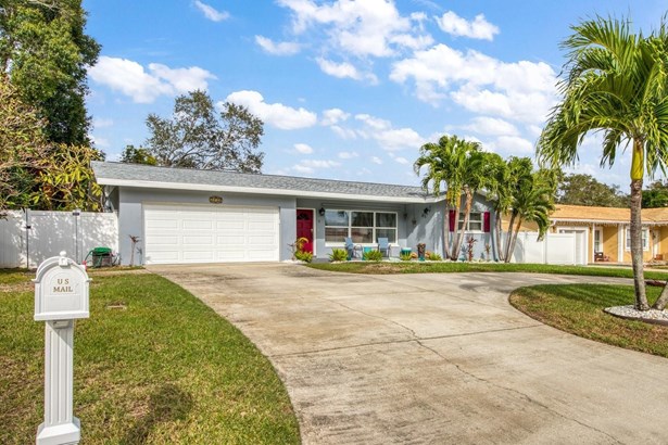 Single Family Residence, Florida - LARGO, FL