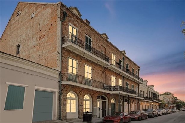 Traditional, Apartment Complex - New Orleans, LA
