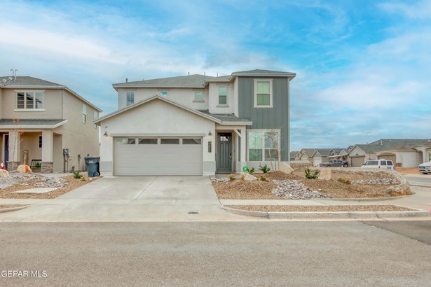 Attached, 2 Story - El Paso, TX