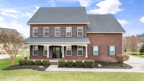 Traditional, 2 Story - Knoxville, TN