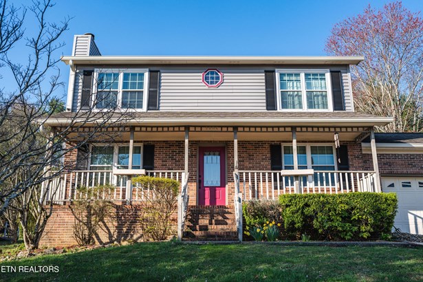 Traditional, 2 Story - Knoxville, TN