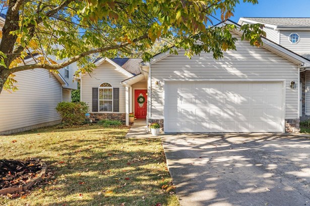 Single Family Residence, Ranch - Lexington, KY