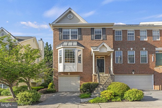 Colonial, End Of Row/Townhouse - GAITHERSBURG, MD