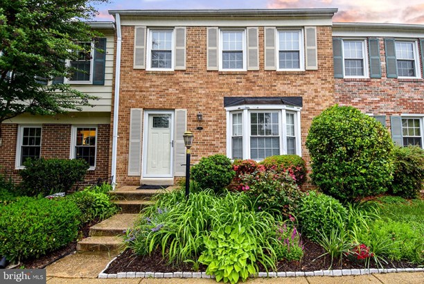 Colonial, Interior Row/Townhouse - ROCKVILLE, MD