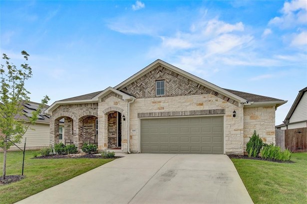 Single Family Residence - Hutto, TX