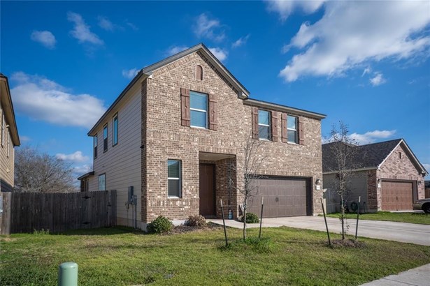 Single Family Residence - Bastrop, TX
