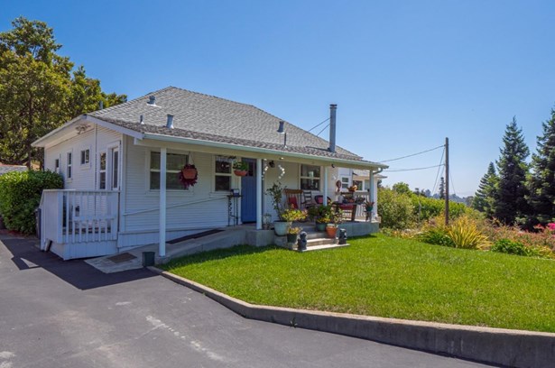 Farm House, Single Family Home - CORRALITOS, CA