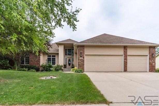 Ranch, Single Family - Sioux Falls, SD (photo 1)