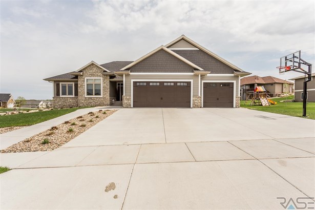 Ranch, Single Family - Sioux Falls, SD (photo 1)