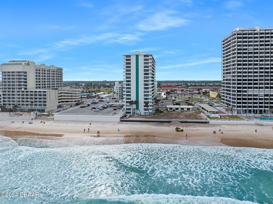 Condominium - Daytona Beach, FL