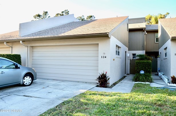 Single Family Attached - Casselberry, FL