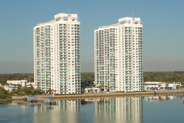 Condominium - Holly Hill, FL (photo 1)