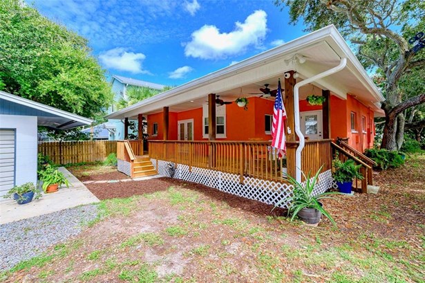 Single Family Residence, Custom - NEW SMYRNA BEACH, FL