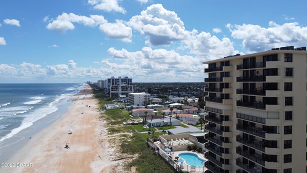 Condominium - Ormond Beach, FL