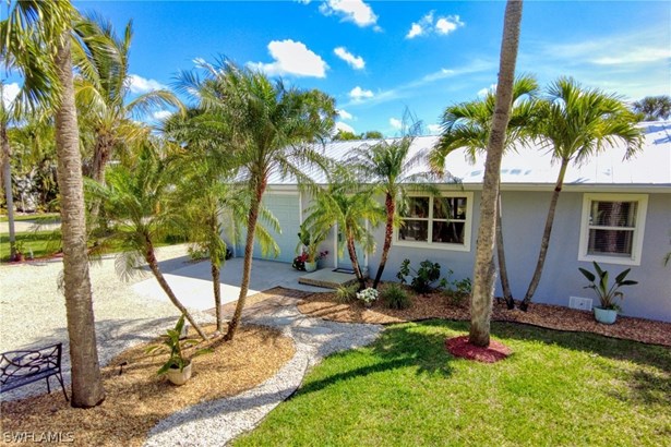 Single Family Residence, Florida,Ranch,One Story - FORT MYERS, FL