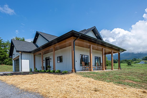 Ranch,Residential, Craftsman,Other - Dandridge, TN