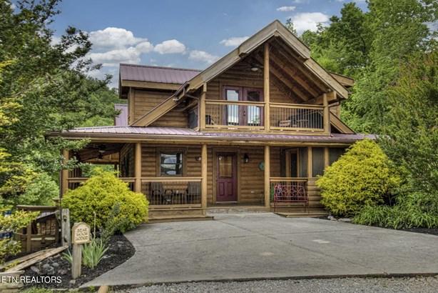 Cabin,Traditional, 2 1/2 Story - Caryville, TN