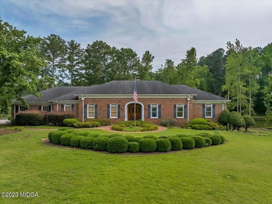 Single Family Residence, Country,Farmhouse,Traditional - Hampton, GA
