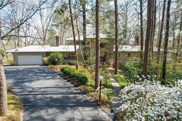 Transitional, Single Family Residence - Concord, NC