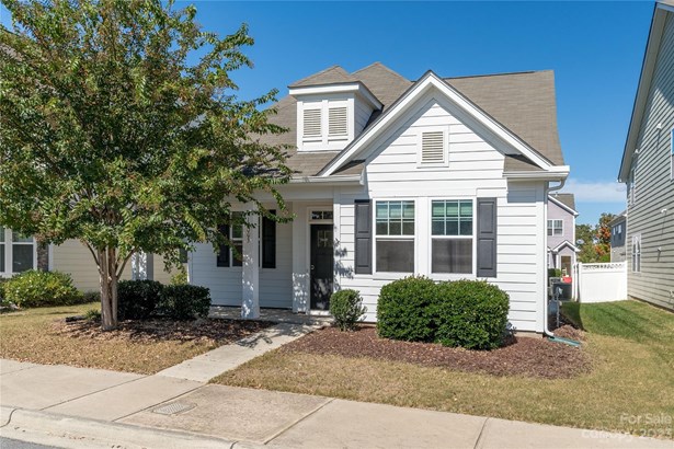 Single Family Residence - Davidson, NC