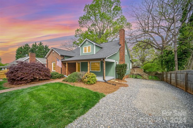 Single Family Residence, Traditional - Troutman, NC