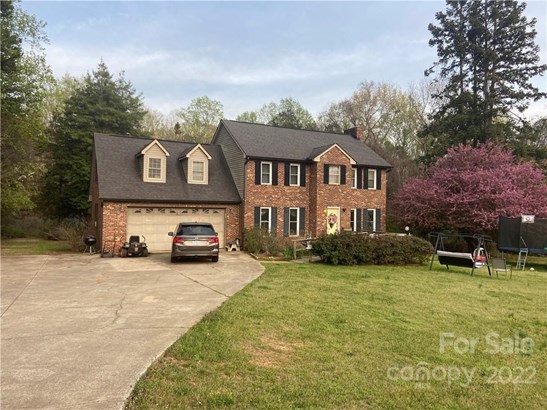Transitional, Single Family Residence - Mooresville, NC