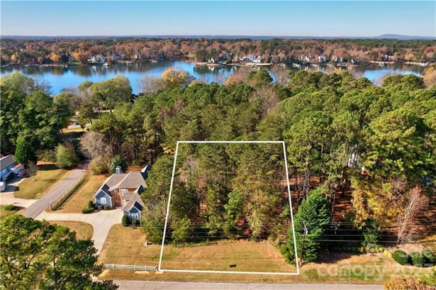 Lot - Mooresville, NC