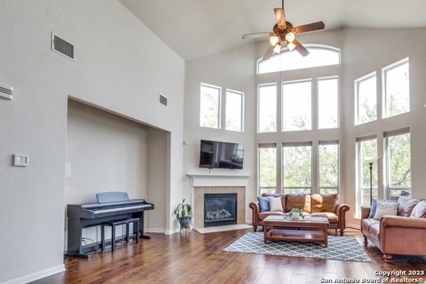Single Family Detached - San Antonio, TX