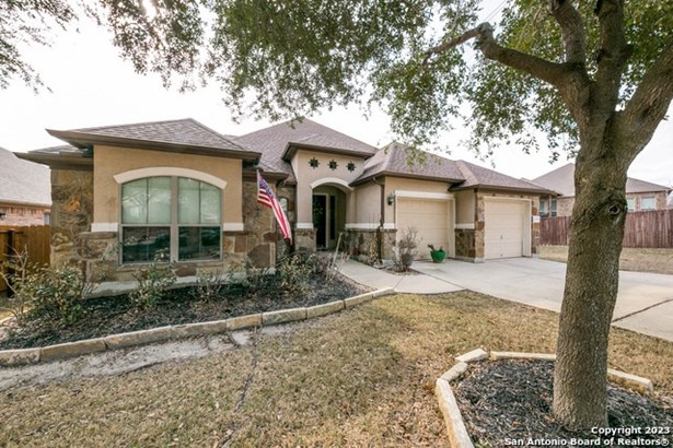 Single Family Detached - Schertz, TX
