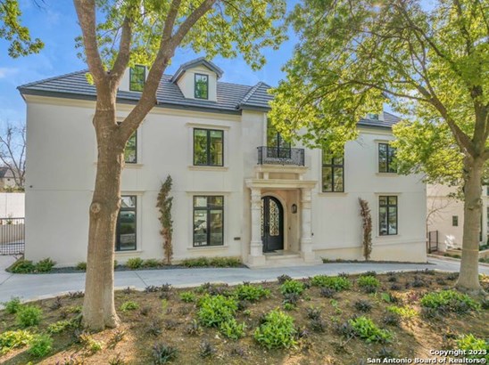 Single Family Detached - San Antonio, TX